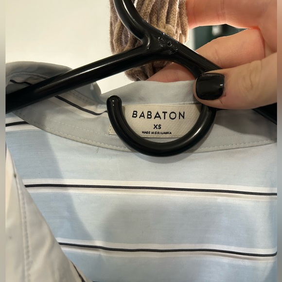 ARITZIA OVERSIZED BUTTON DOWN - Picture 3 of 6